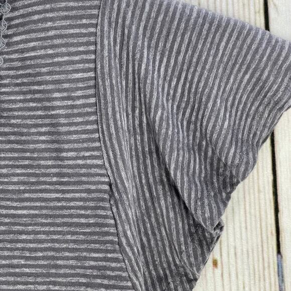 Unity World Wear Boho Tunic Top Women Size M Gray Striped Lace Up Short Sleeves - Picture 4 of 8